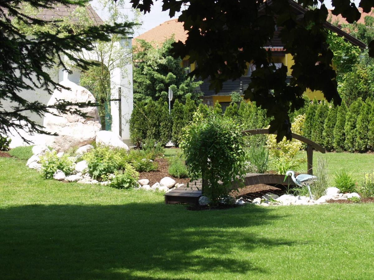 Tirolerhof Hotel St Georgen im Attergau Bagian luar foto