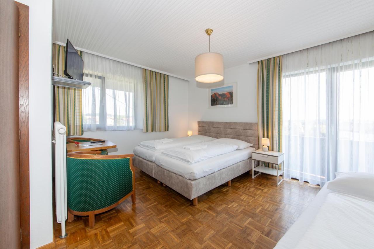 Tirolerhof Hotel St Georgen im Attergau Bagian luar foto